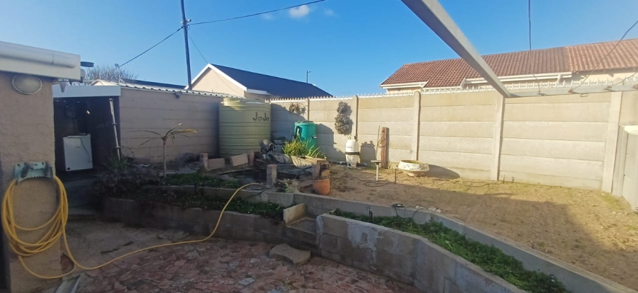 3 Bedroom Property for Sale in Kleinkrantz Western Cape